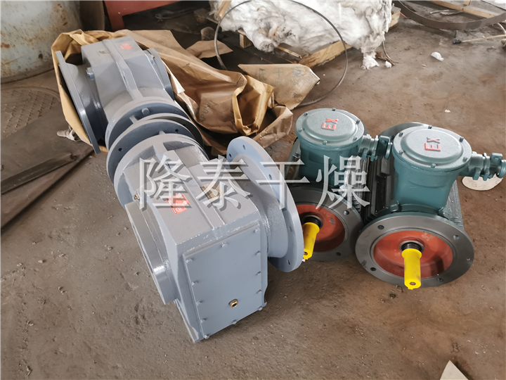 LDG系列螺带真空干燥机（单锥螺旋真空干燥机）