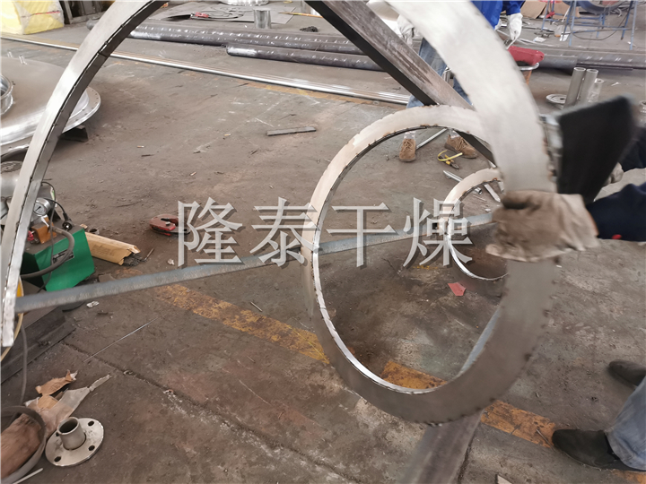 LDG系列螺带真空干燥机（单锥螺旋真空干燥机）