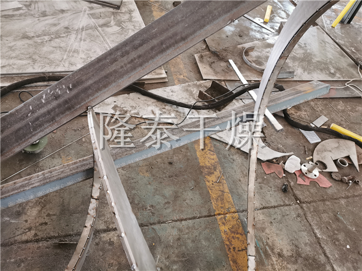 LDG系列螺带真空干燥机（单锥螺旋真空干燥机）